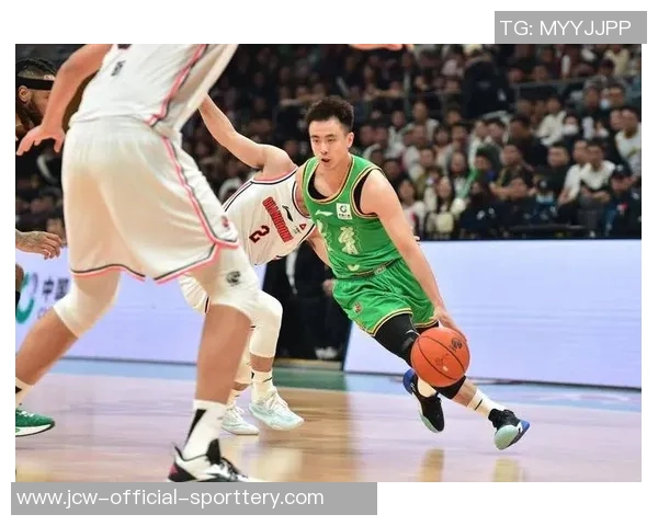 为保护队友赵继伟出头,阿联最有血性的一场比赛