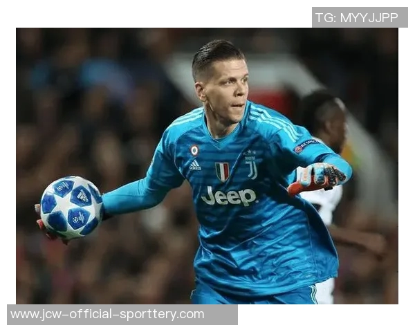 什琴斯尼:最怕的前锋是鲁尼;莱万踢10个点球我能扑出两个